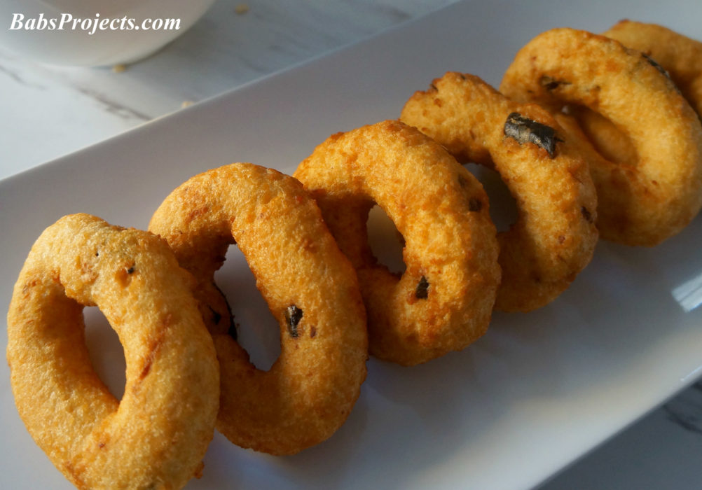 New and Easy Way to Make Medu Vada - South Indian Breakfast Food